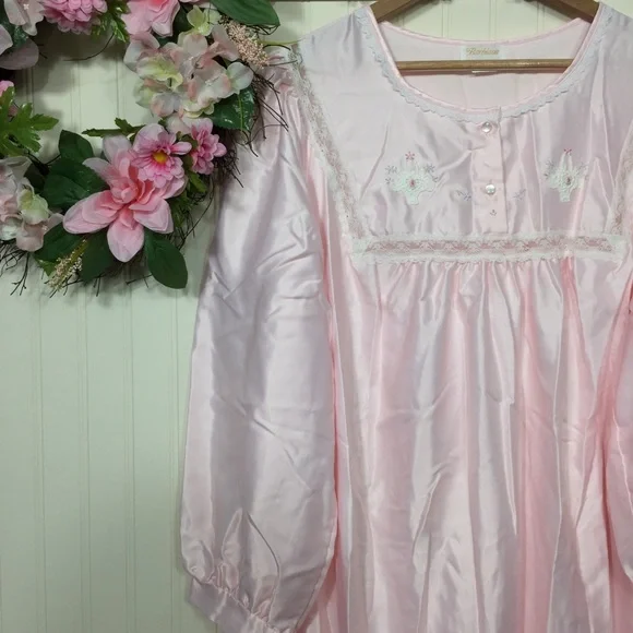 Vintage Barbizon cuddleskins Cottagecore powder pink silky satin nightgown 2X - Picture 2 of 9